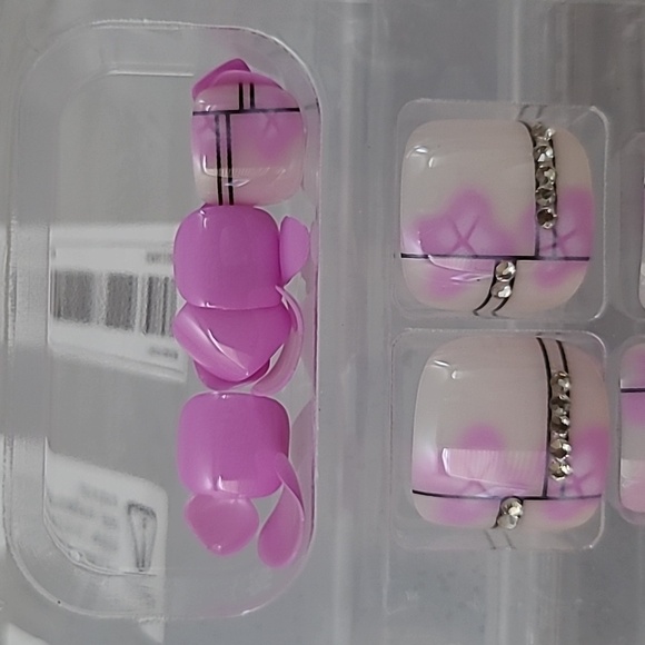 2/$16 Pink Floral Rhinestone Press on Toenails - Picture 17 of 17